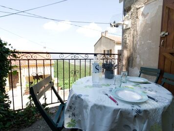 Blick auf die Terrasse, Vermietung Haus in Vallecalle, Haute-Corse