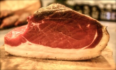 Lonzu from the Battaglia pork-butchery in Vallecalle