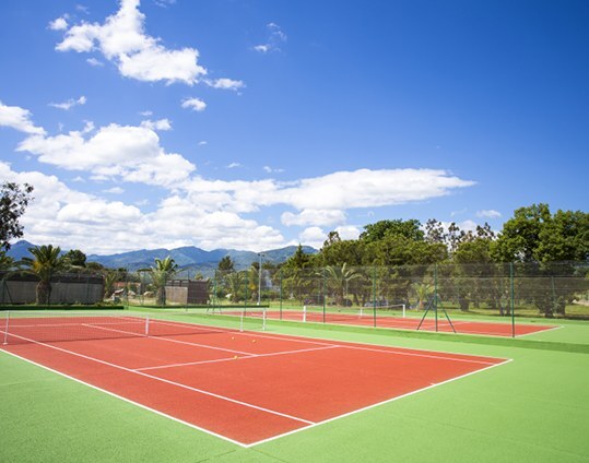 Court de tennis Hôtel san pellegrino penta di casinca