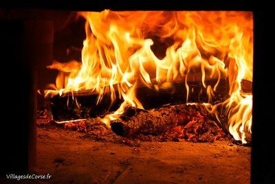 Pizza feu de bois casamozza lucciana