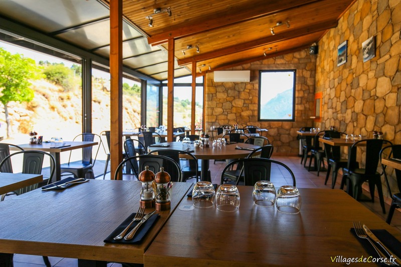 Room - Restaurant at Casa Niulinca - Calacuccia, Corsica