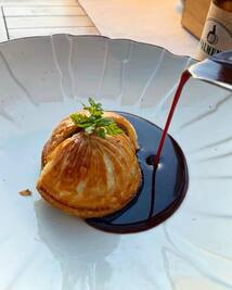 Veal pithivier with red fruit and pistachio sauce - Restaurant U Palmentu - Centuri, Corsica