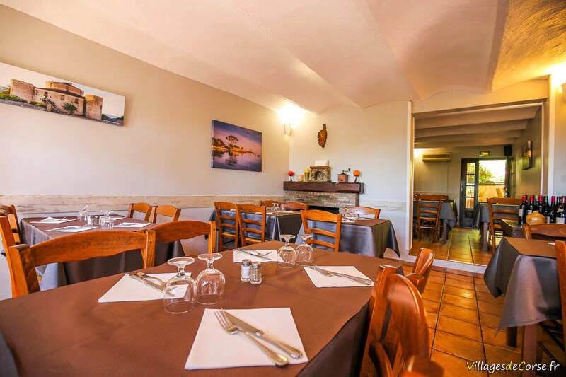 Salle restaurant l agnone lucciana