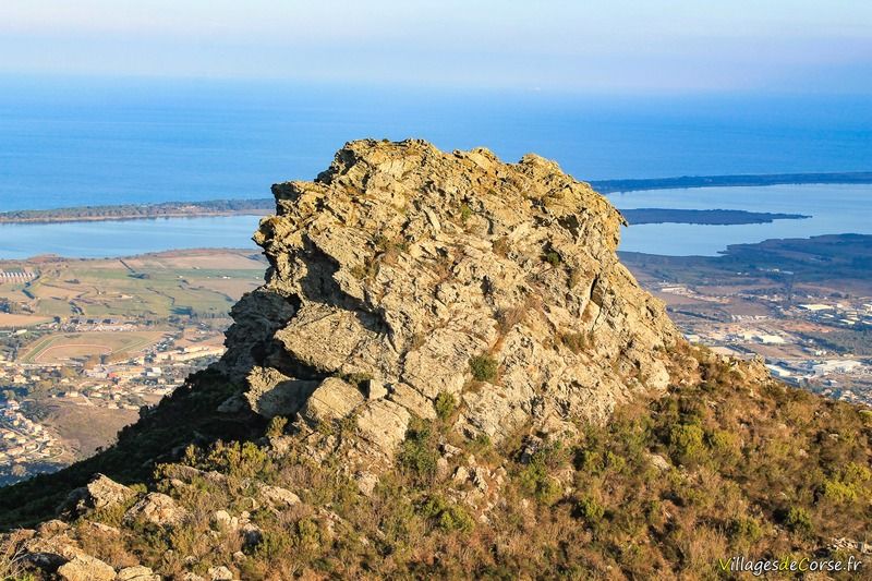 Piton rocheux défilé du Lancone - 26/10/2014