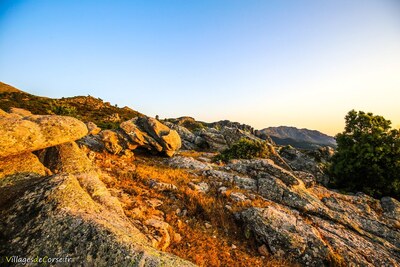 Coucher de Soleil Sur la Montagne Argiusta Moriccio - 06/07/2021